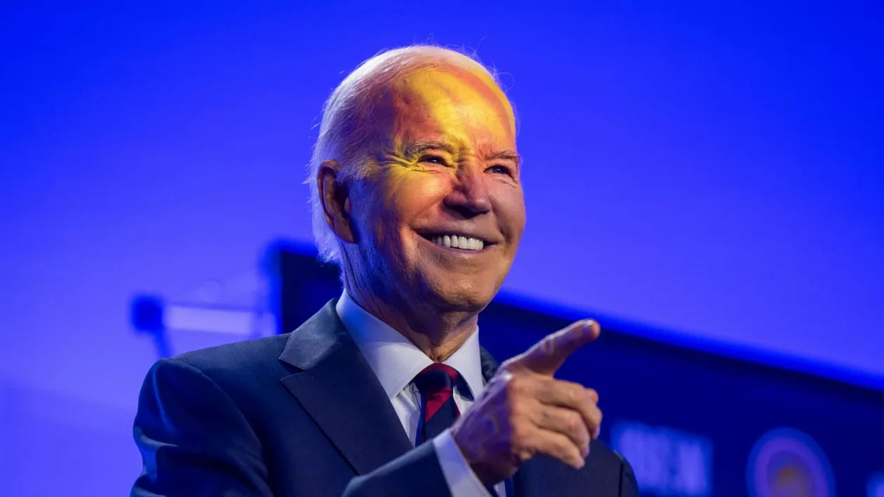 Joe Biden merge mai departe, sfidător la adresa criticilor săi, în ciuda faptului că l-a prezentat pe Zelenski drept președintele Putin, în noua sa gafă de la conferința de presă NATO