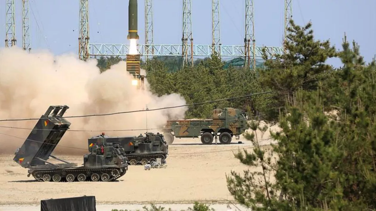 Coreea de Nord a testat o nouă rachetă. Se crede că poate transporta încărcătură nucleară