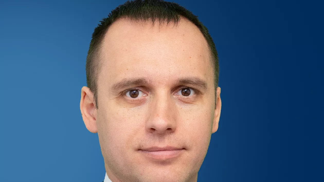 USR: Guvernul apără salariile nesimțite din ASF, nu pe românii care-și asigură casele