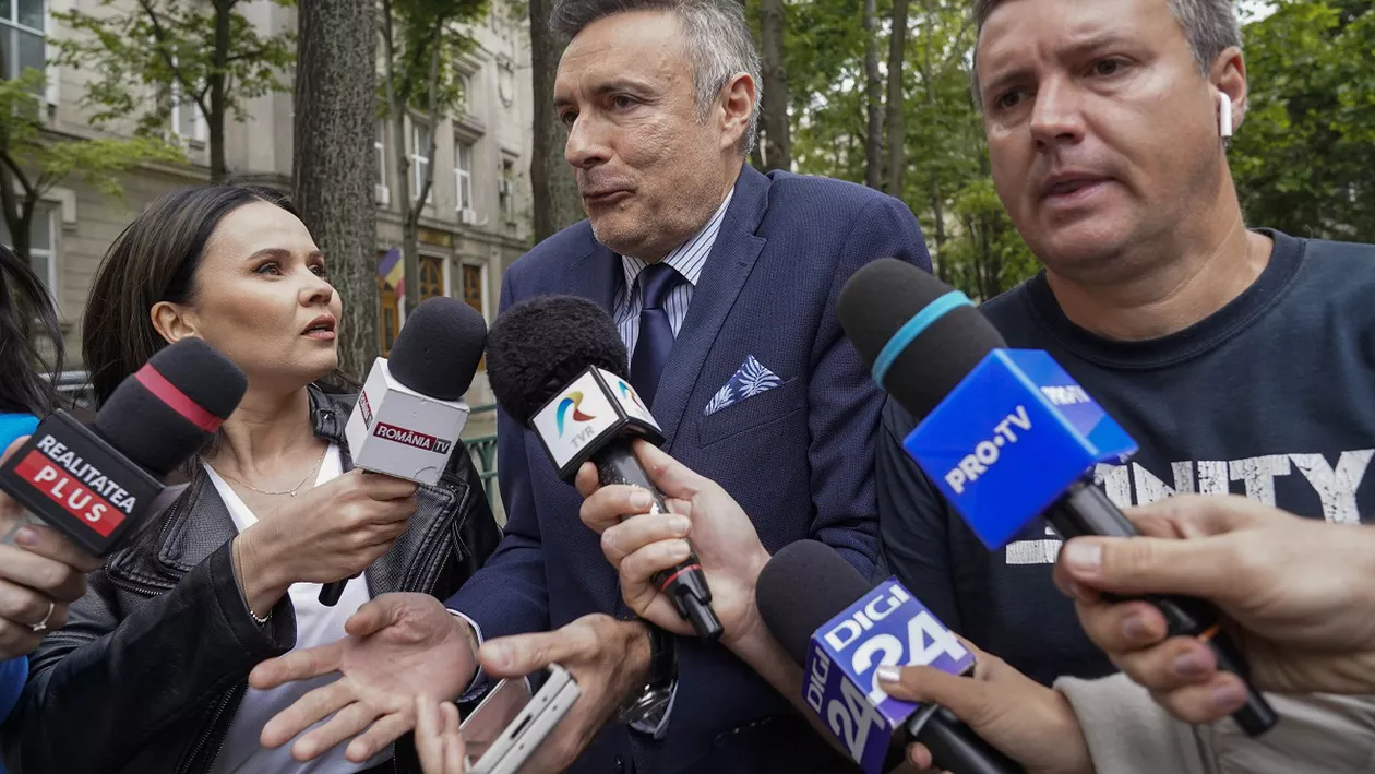 DNA a extins urmărirea penală față de generalii SRI în rezervă Florian Coldea și Dumitru Dumbravă. Procurorii îi acuză că au luat bani de la primarul din Rovinari pentru a influența magistrați