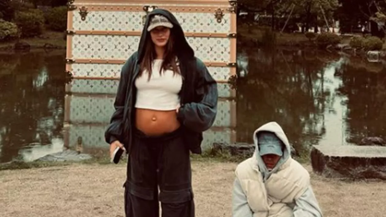 Justin Bieber a împărtășit noi imagini cu burtica iubitei sale Hailey, însărcinată cu primul lor copil