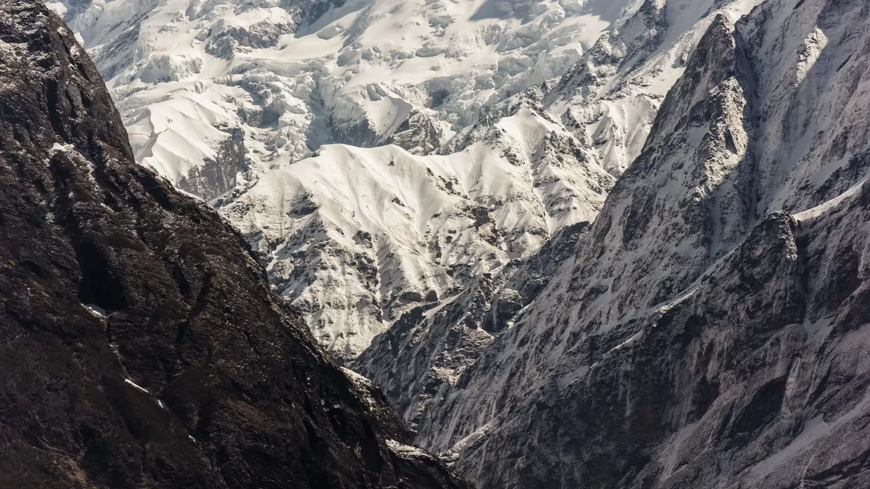 Un adolescent nepalez a fost declarat erou după ce a escaladat vârfurile de 8.000 de metri ale lumii