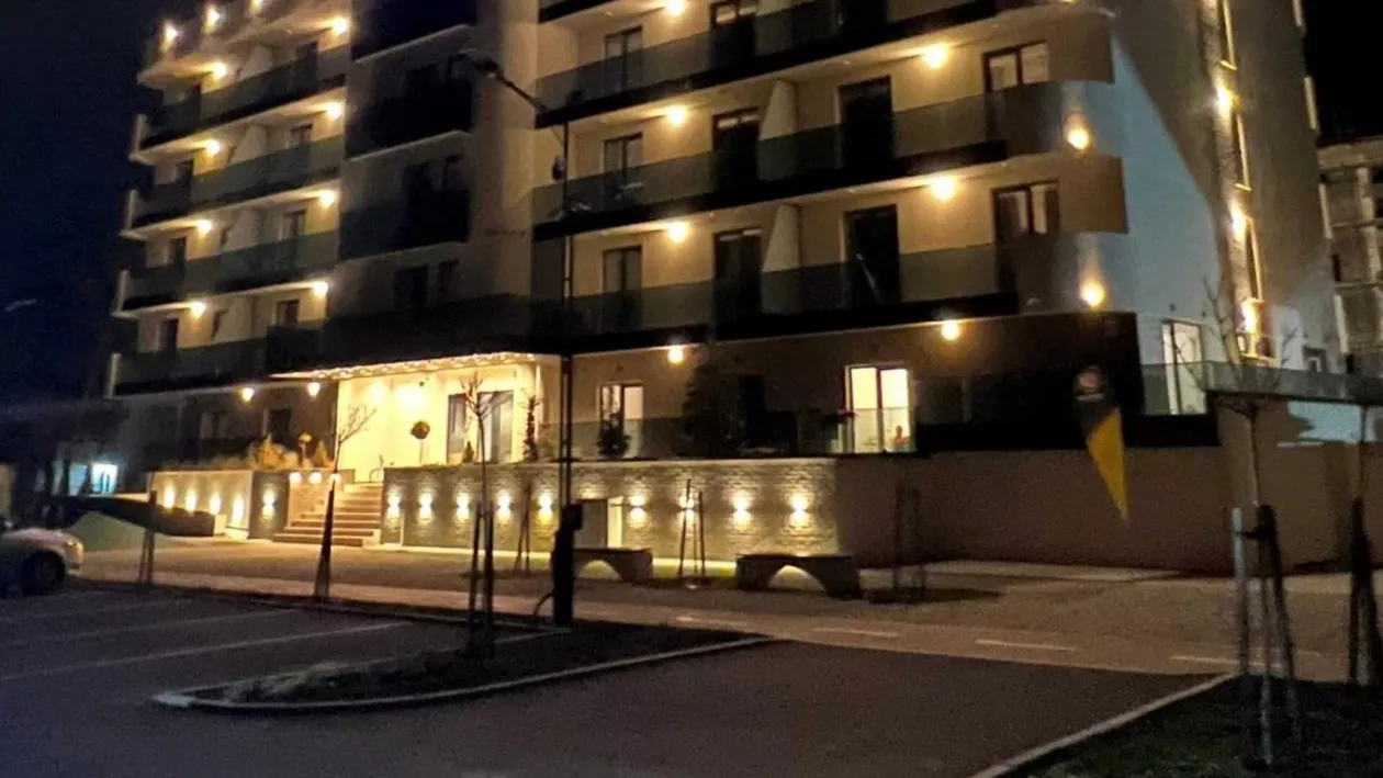 Cum arată hotelul al Andreei Bănică din Eforie Nord și cât costă o noapte de cazare