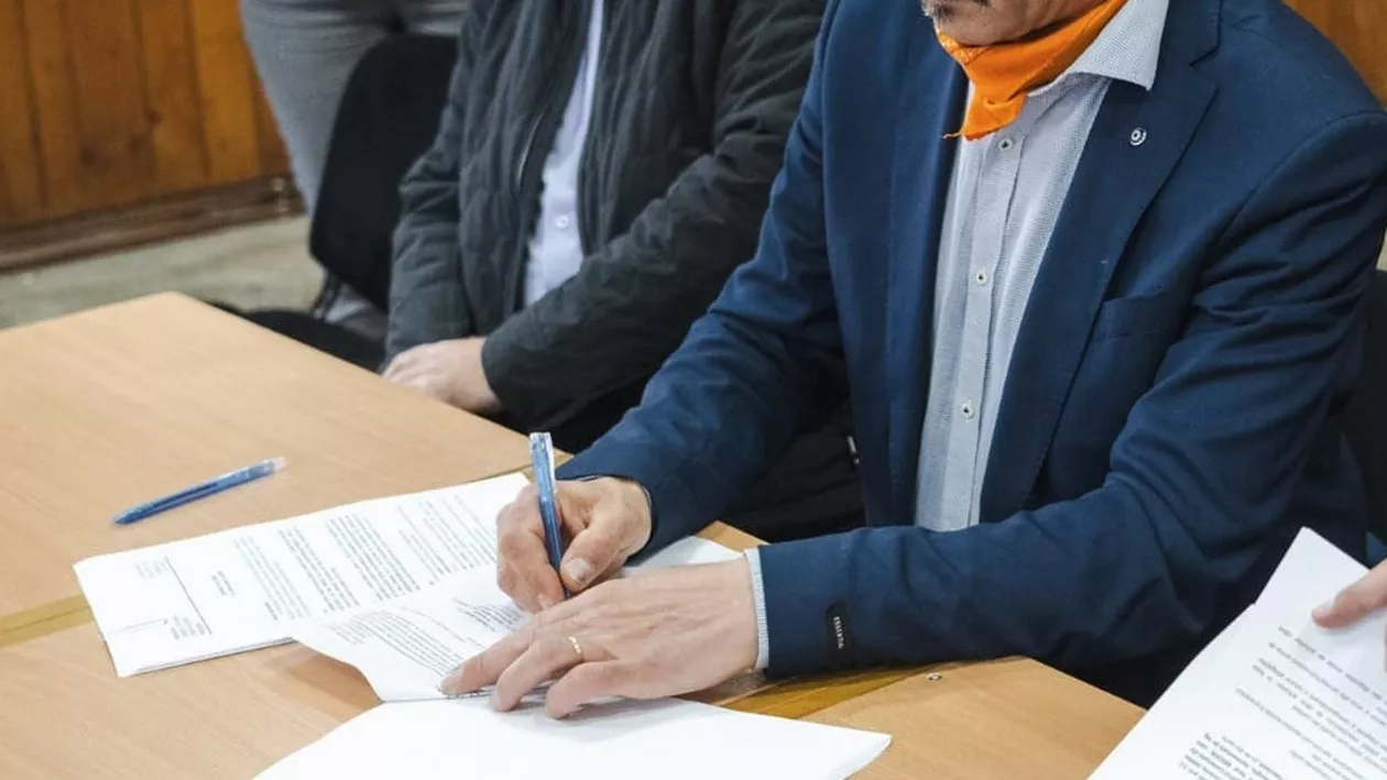 Îmi anunț demisia. Cine e primarul care a anunțat că demisionează, după ce a pierdut alegerile de pe 9 iunie. Ce mesaj a transmis (VIDEO)