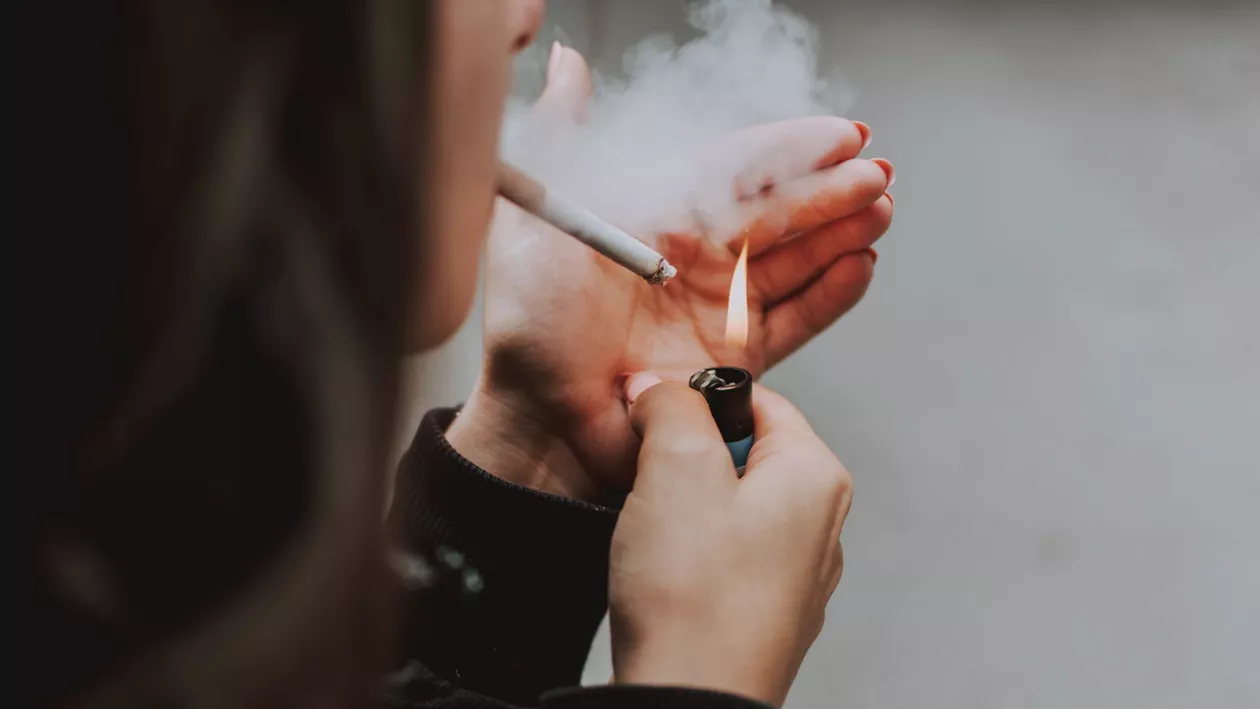 1 august vine cu vești proaste pentru fumători. Cu cât s-au scumpit țigările