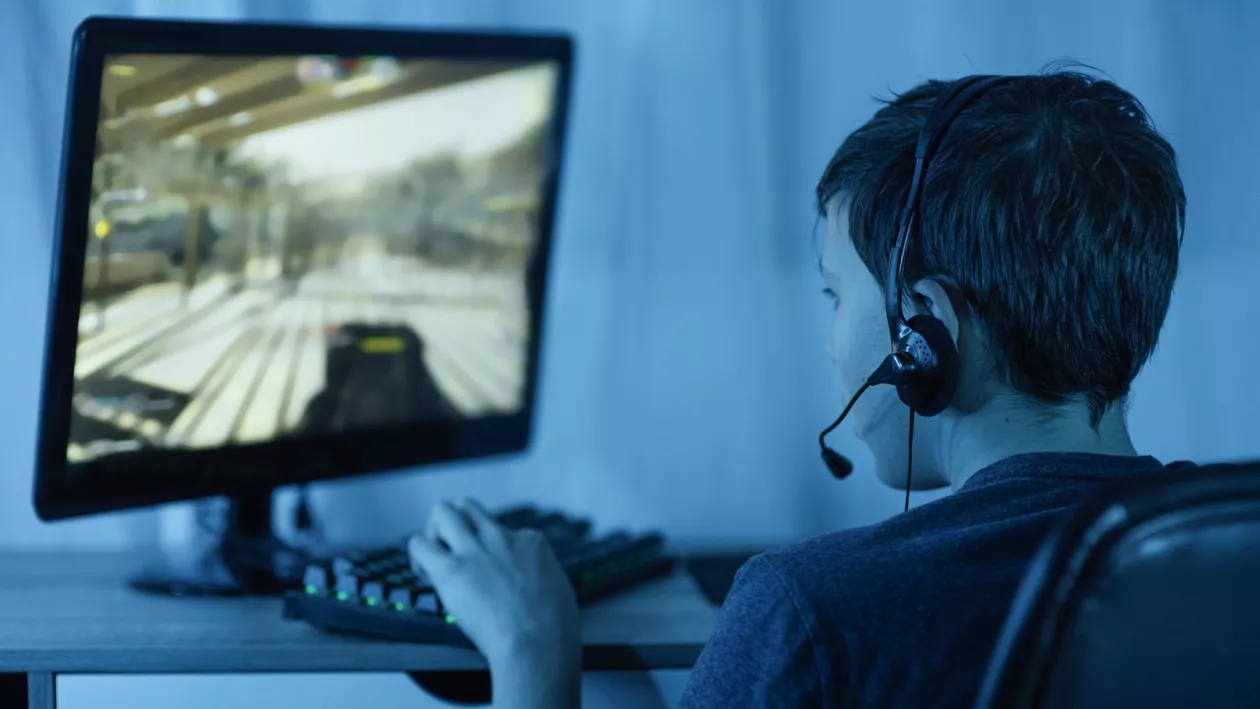 Un nou joc criminal, pe rețelele sociale. Un băiat de 12 ani a murit sufocat. Ce au descoperit polițiștii la fața locului