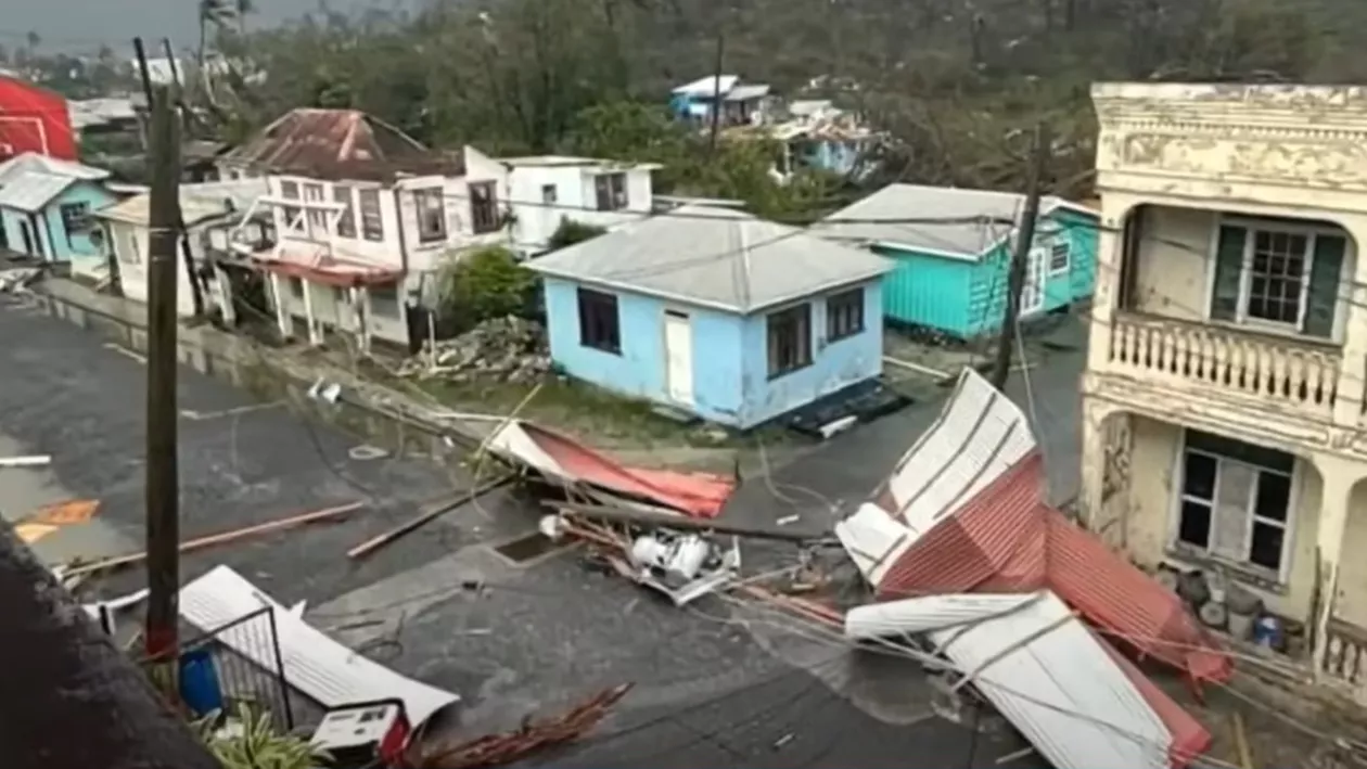 Uraganul Beryl a ajuns în Jamaica, după ce a lăsat în urma sa un peisaj apocaliptic în Grenada