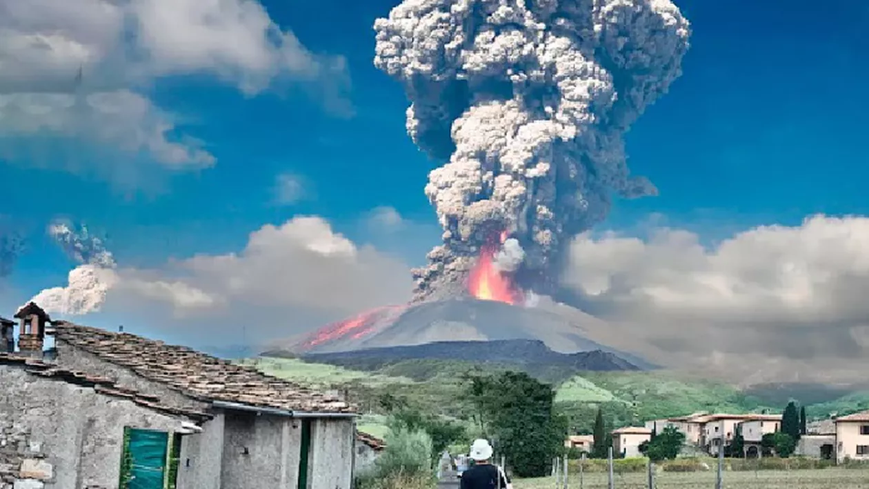 Vulcanul Stromboli din Italia a erupt, fluxul de lavă a ajuns în mare. Au fost înregistrate și cutremure