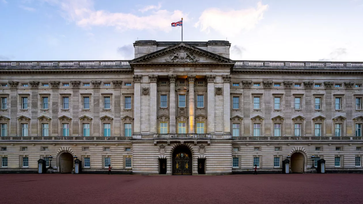 Camera cu balcon din Palatul Buckingham se va putea vizita. Cât costă un bilet
