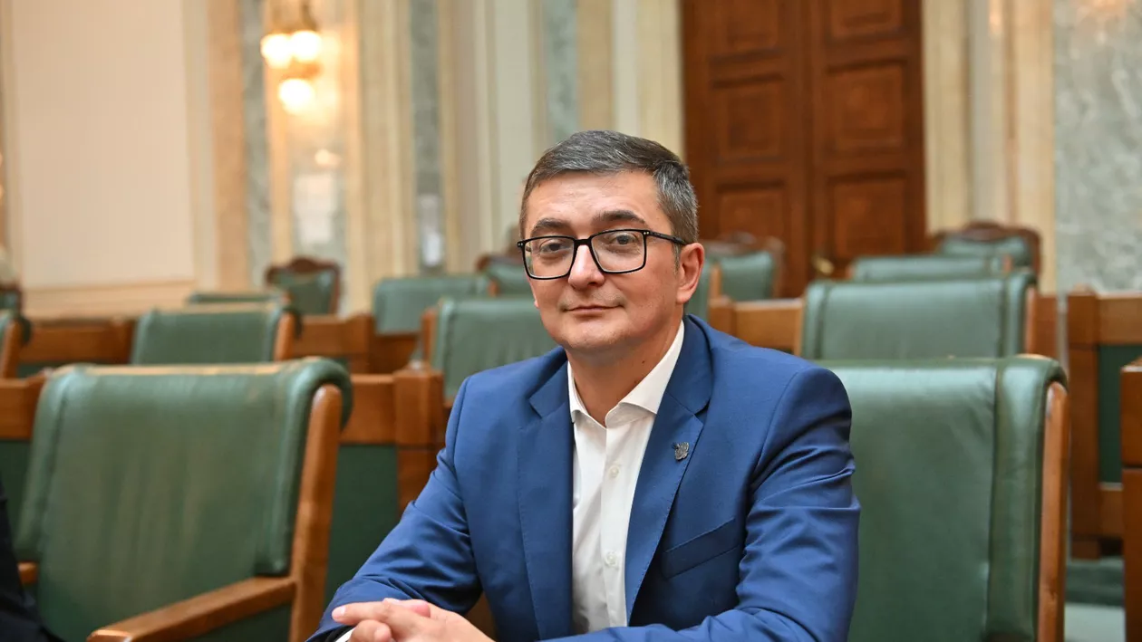 Adrian Hatos (PNL), despre austeritatea bugetară: Problema este în politicile pe care le promovează chiar Guvernul. În aparatul central s-au făcut angajări în ultima perioadă, când, de fapt, nu ar fi trebuit să se facă (VIDEO)