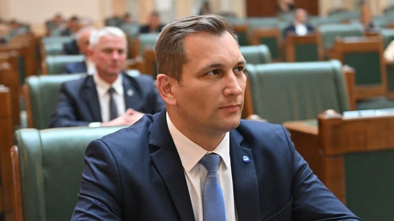 USR acuză: PSD și PNL mint când spun că vor să corecteze nedreptățile din Legea pensiilor. Au respins din nou corectarea aberațiilor de calcul, în Parlament