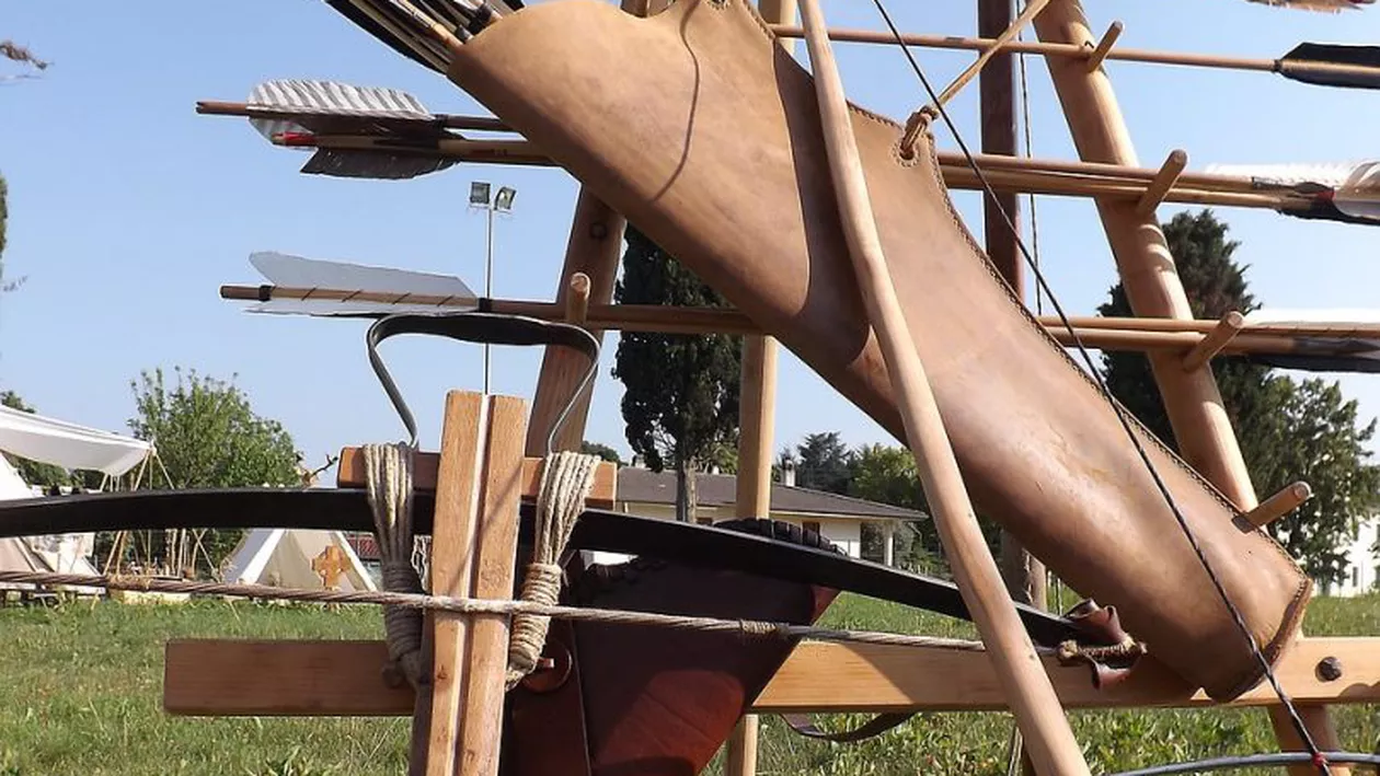 Atac cu arbaleta asupra unei femei în Franța. Trei suspecți reținuți, printre care soțul victimei și amanta lui