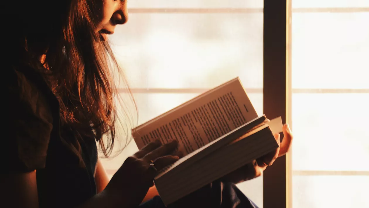 3 genuri literare populare în 2024 - recomandări de cărți de la Bookzone