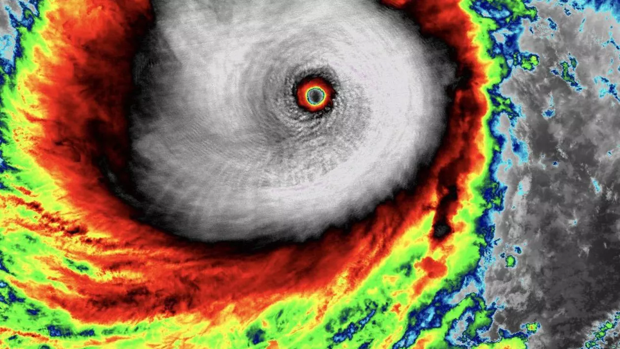 Milton a crescut și este acum un uragan de Categoria 5, cu vânt intens de 290 de km/h. Florida ordonă evacuarea cetățenilor din zona pe care a distrus-o și Helene: Acest monstru încă mai crește!