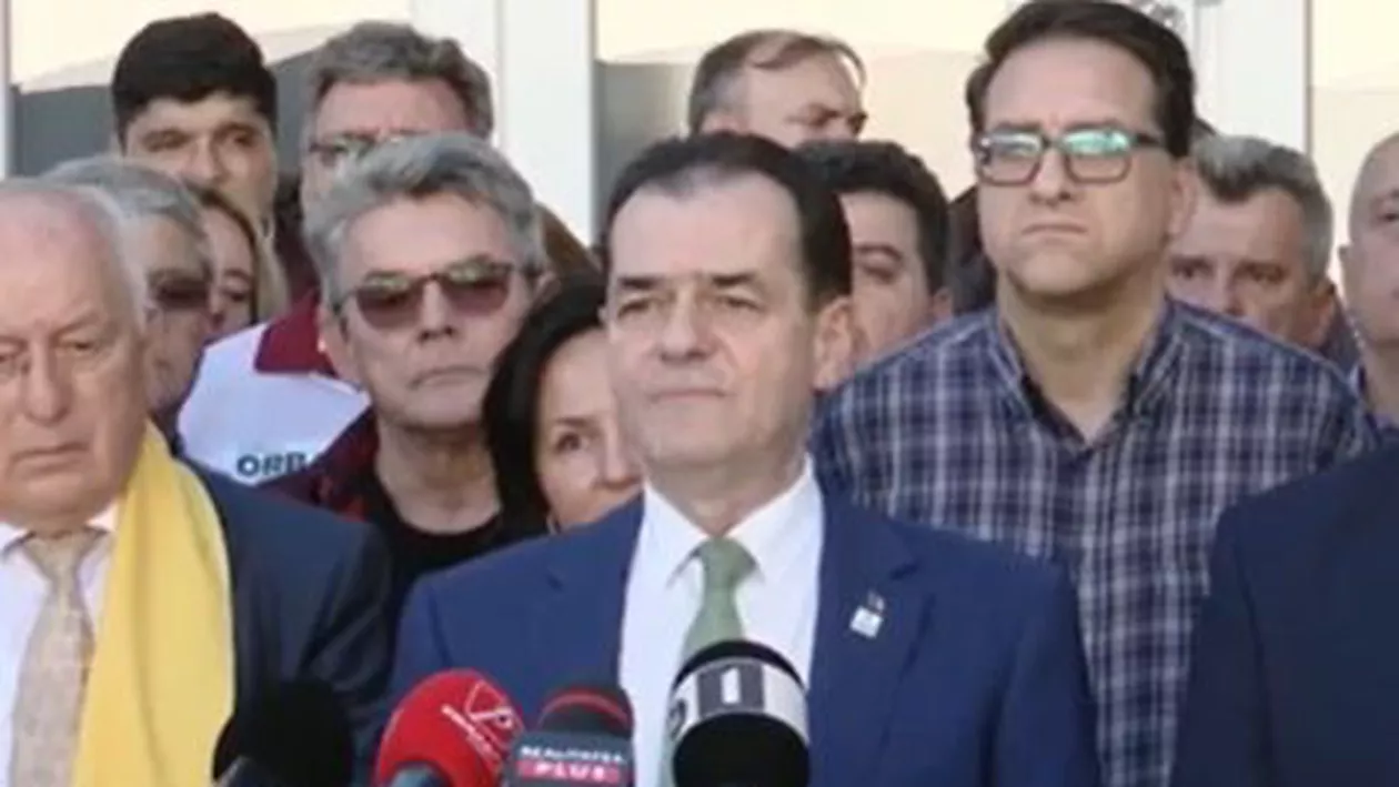 Forța Dreptei și PMP au depus la BEC semnăturile pentru alegerile parlamentare / Ludovic Orban: Ne angajăm să respectăm voința cetățenilor care s-a manifestat de-a lungul referendumurilor organizate în ultimii 15 ani (VIDEO)