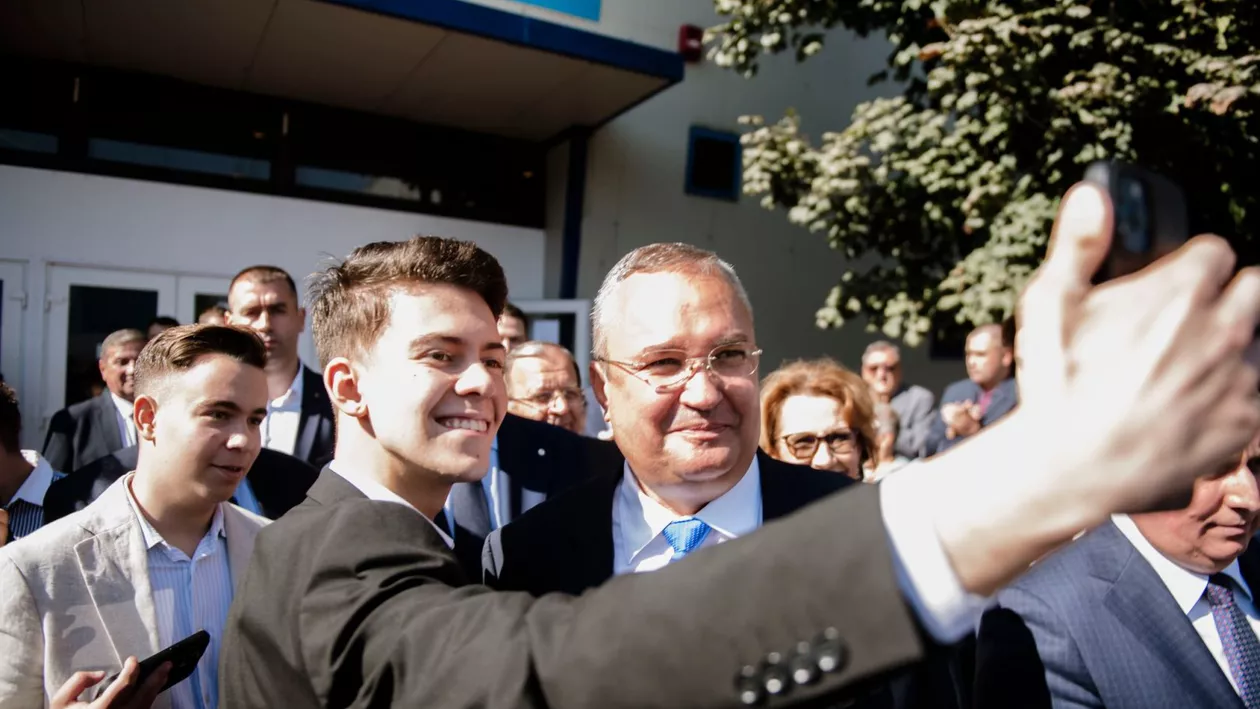 Nicolae Ciucă și-a depus candidatura la prezidențiale: „PNL vine cu o viziune pentru o Românie prosperă și sigură. Voi un Președinte responsabil, implicat, echilibrat” (VIDEO)