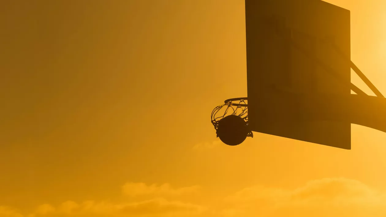 Argentina: Mai multe baschetbaliste au fost filmate când se dezbrăcau la duș, înainte de meci. Cum au reacționat acestea