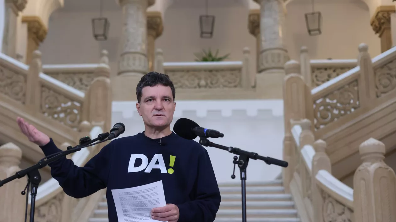 Nicușor Dan spune că rămâne în cursa electorală și dacă Bolojan decide să candideze: „I-aș ura succes și mi-aș continua, fără discuție, campania”