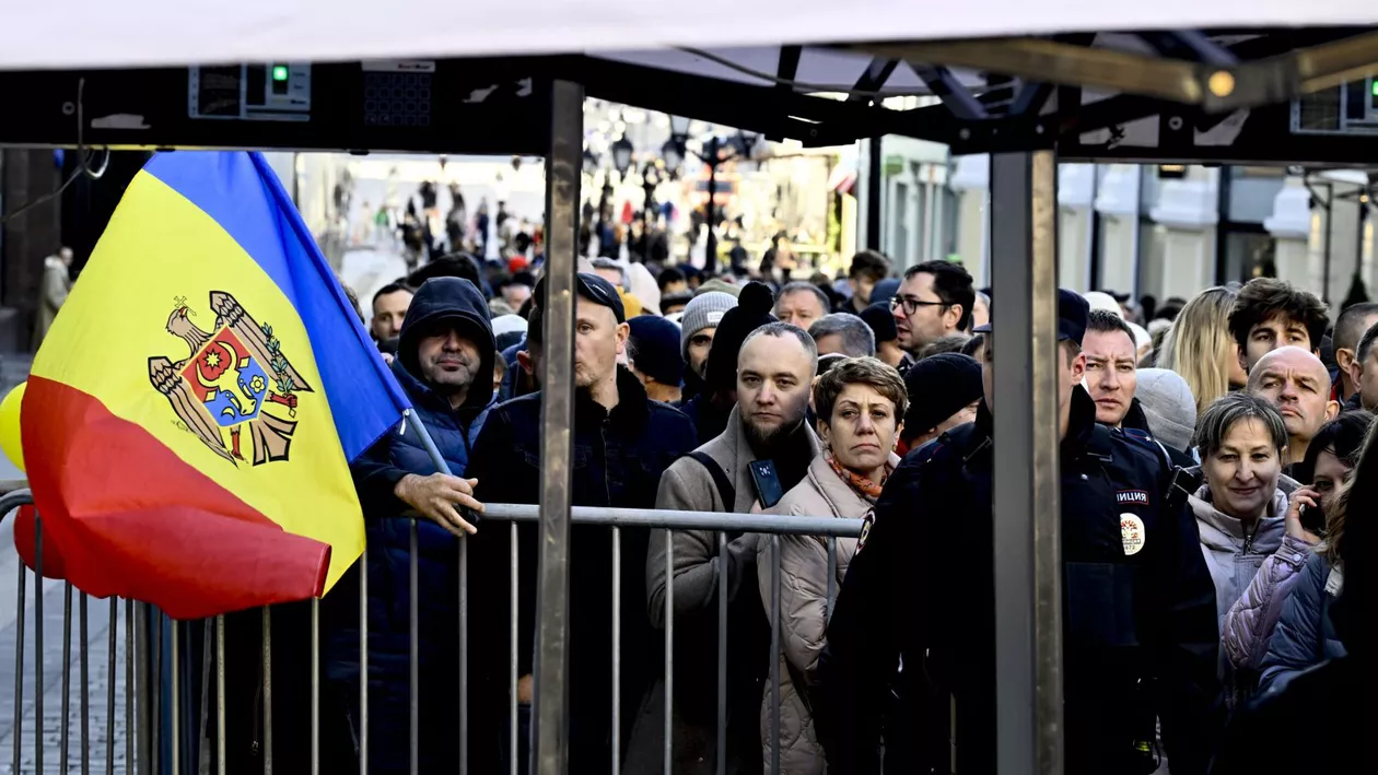UPDATE / Urnele s-au închis la alegerile din Republica Moldova: Peste 50% dintre moldoveni au votat