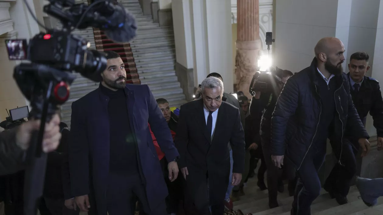 Marin Burcea, bodyguard-ul lui Călin Georgescu, dus la audieri, la Parchetul General