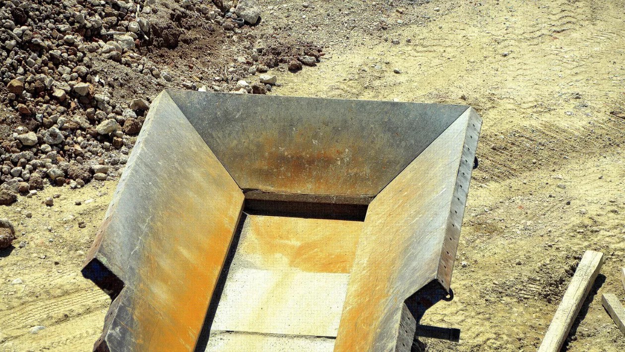 Balastieră posibil ilegală într-o comună din Prahova. Localnicii au semnalat funcționarea acesteia