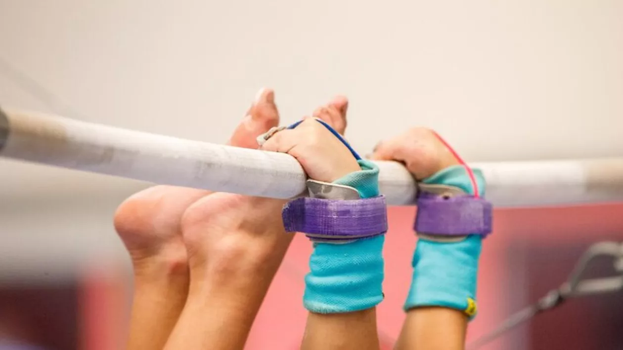 Newsweek: Cine a fost gimnastă română devenită celebră înaintea Nadiei? Vedetă la cabaretul Folies-Bergère
