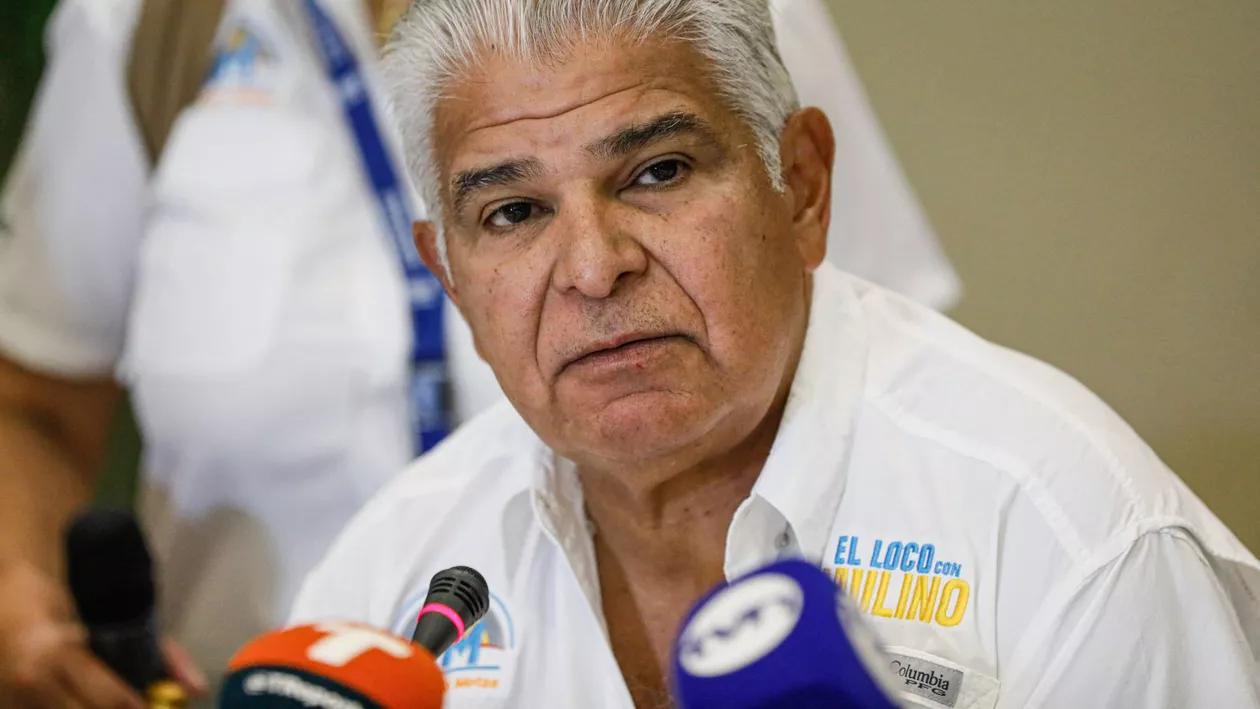 Panama spune că SUA „răspândesc minciuni” spunând că nu mai trebuie să plătească taxe pentru a tranzita Canalul Panama