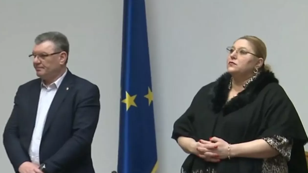 Cutremur în partidul SOS: Șase parlamentari au anunțat că părăsesc formațiunea. Diana Șoșoacă a adus preoții în Parlament pentru a oficia o slujbă religioasă (VIDEO)