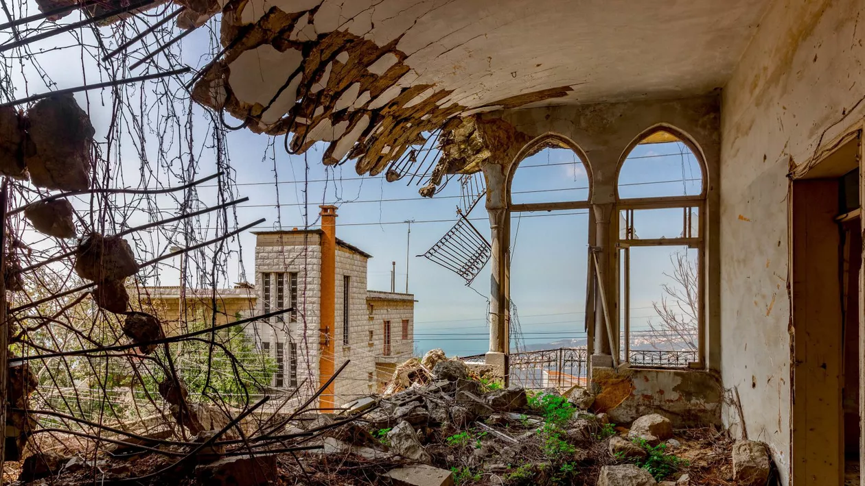 Spania: 12 români, răniți după ce s-a prăbușit casa peste ei. Majoritatea victimelor sunt copii