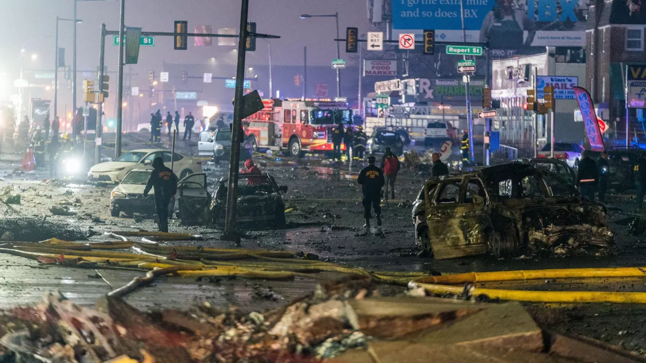 La doar două zile de la tragedia de la Washington, un avion privat cu 6 pasageri s-a prăbușit în Philadelphia. La bord se afla o fetiță care tocmai primise un tratament care urma să-i salveze viața (VIDEO)