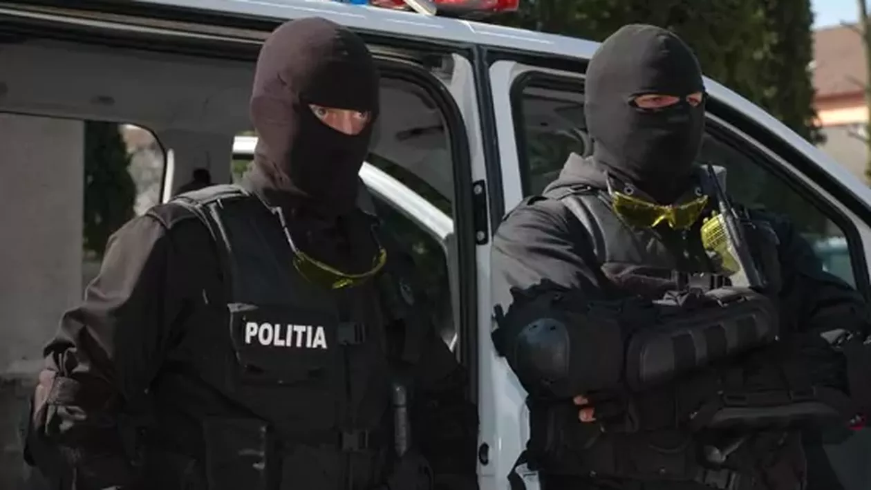Percheziții la contrabandiștii de țigări. Polițiștii au confiscat mai multe pachete