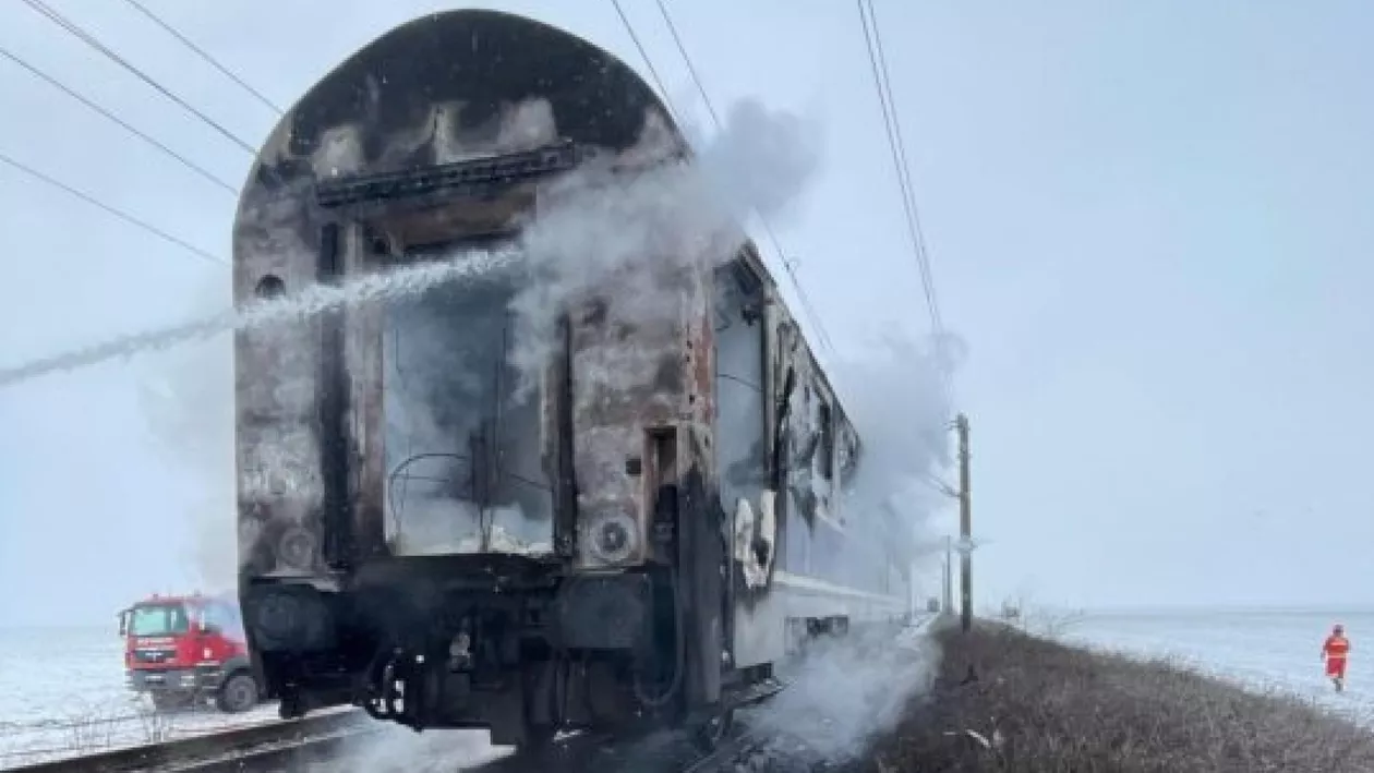 Incendiu într-un tren de călători. Autoritățile au activat planul roșu de intervenție