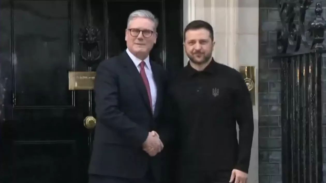 Zelenski a ajuns la Downing Street, unde a fost primit de premierul britanic
