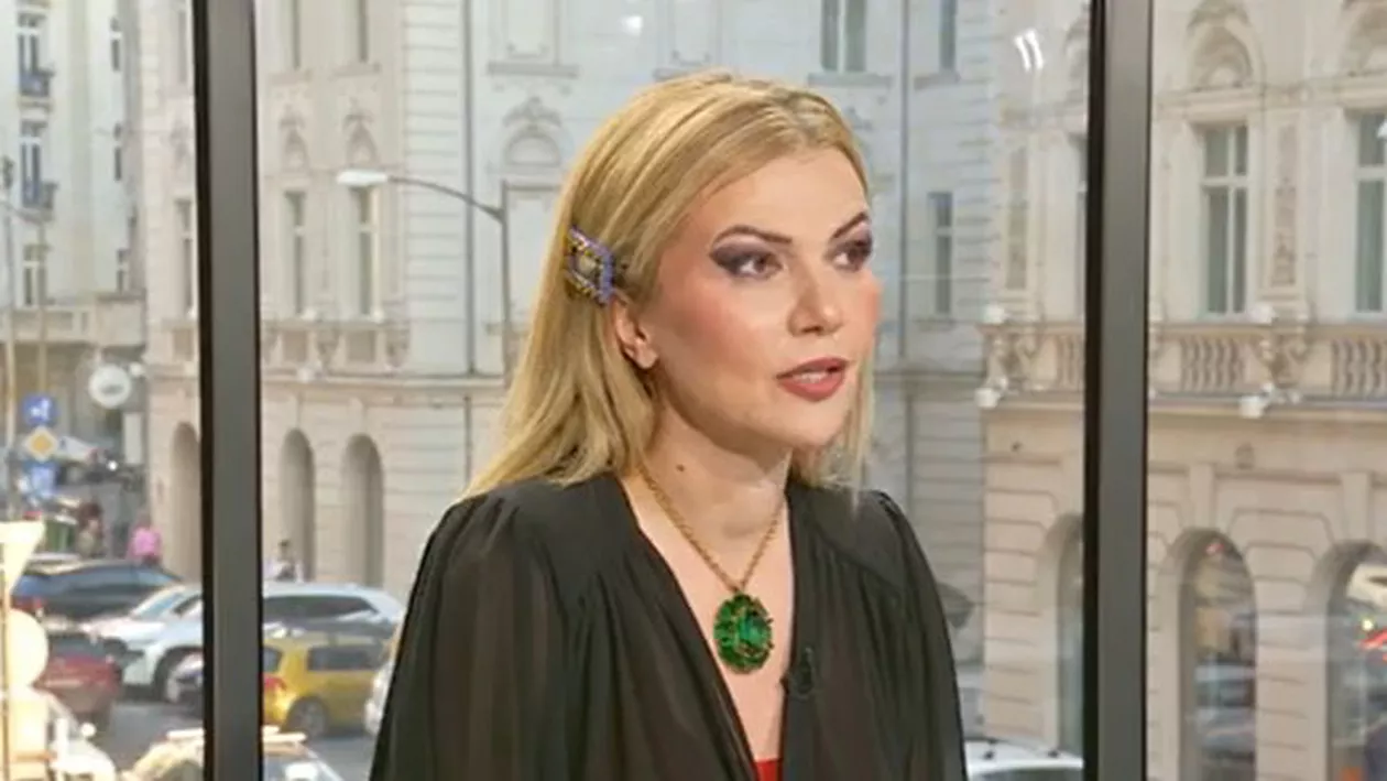 Alina Bădic propune un exercițiu femeilor. Cum funcționează testul celor 4 oglinzi și ce arată acesta (VIDEO)