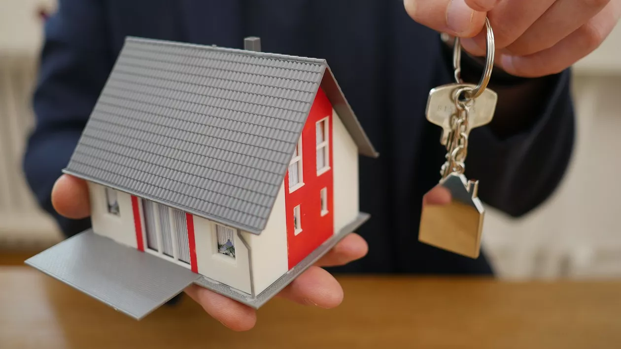 Noua taxă obligatorie pentru proprietarii de apartamente! Ce trebuie să știi înainte de tranzacțiile imobiliare