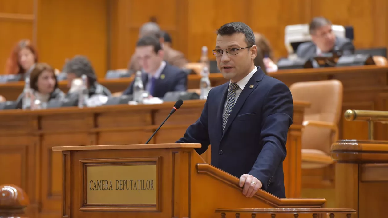 USR vrea lege anti-mercenariat. Bogdan Rodeanu: „Termenul de mercenariat nu există în legislația românească. Dacă vrei să acuzi pe cineva de mercenariat, nu ai definiția termenului în lege la care să te raportezi” (VIDEO)