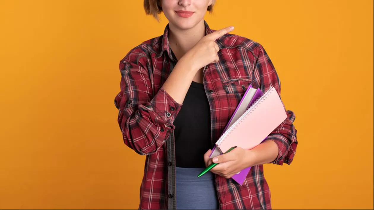 Studenta din București care și-a dat în judecată părinții pentru pensia de întreținere pierde procesu