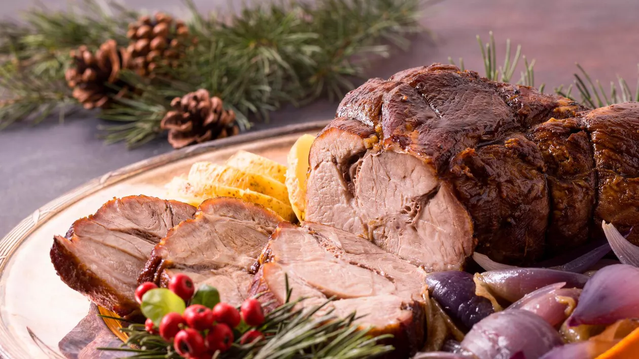 Cum să prepari pastramă tradițională pentru 1 Mai: rețeta perfectă pentru o masă delicioasă