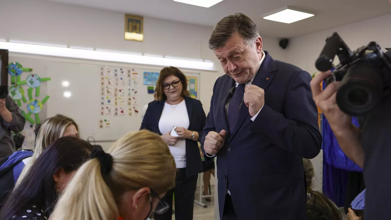 Înfrângerea lui Crin Antonescu anticipată de un reputat sociolog. Cum a eșuat coaliția PSD-PNL