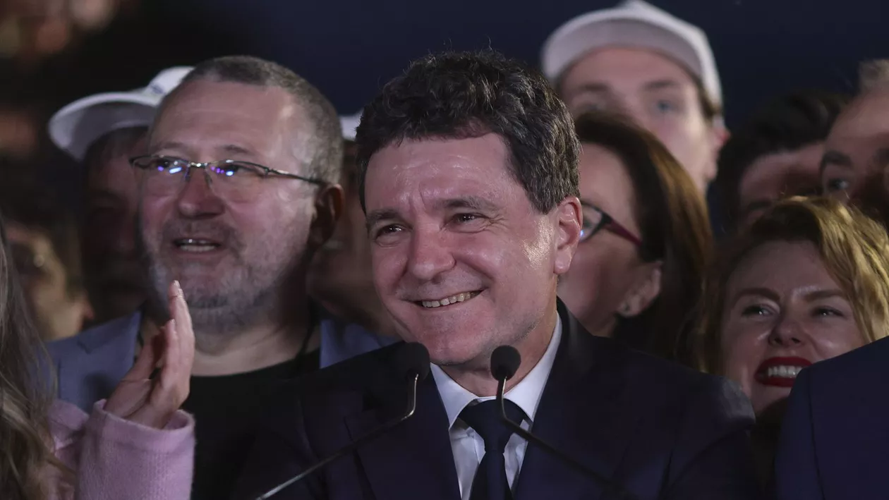 Reacția lui Nicușor Dan privind afirmațiile lui Simion despre Visa Waiver. „Este slugărnicie şi opusul patriotismului