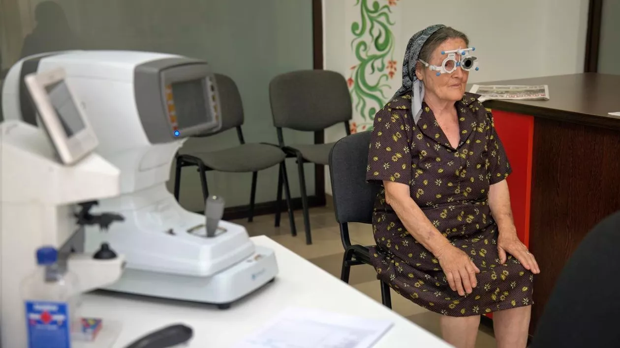 Proiectul „Ilfov, prin ochii tăi” s-a încheiat cu succes. Consultații optometrice gratuite și mii de perechi de ochelari cu dioptrii au ajuns la ilfoveni. Rezultatele campaniei în comuna Dascălu
