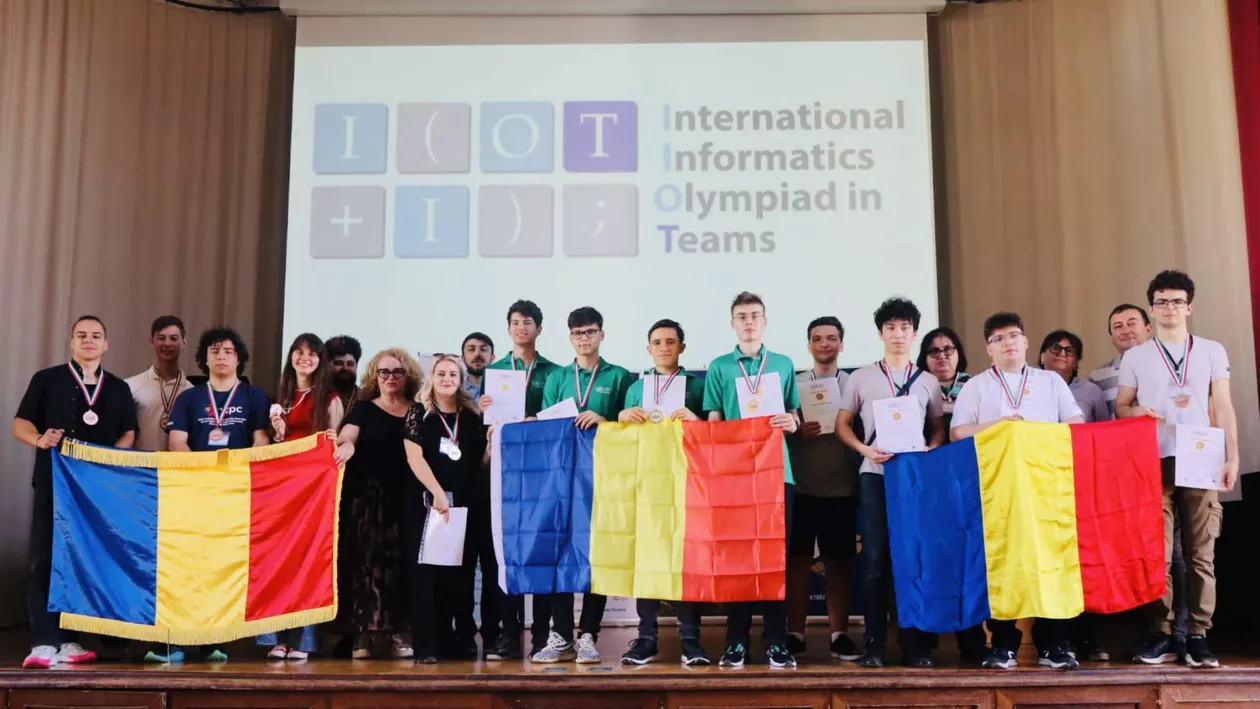 Elevii români au câștigat trei medalii la Olimpiada Internațională de Informatică pe Echipe