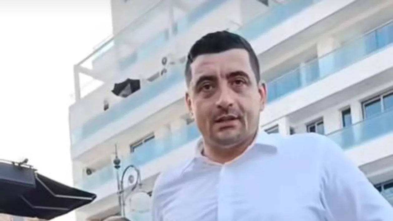 George Simion, surprins la o terasă în Cipru în timpul protestelor de duminică / Poporul țipă, iar el e la șpriț în Cipru