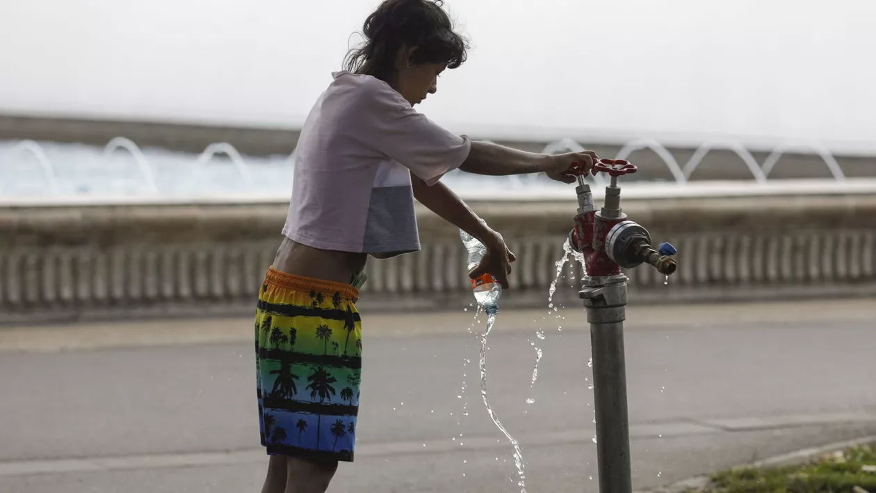 EXPERIMENT: Valul de 40 °C revine, iar termometrul ne arată (din nou) două orașe într-unul singur