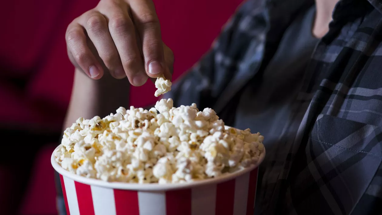 Popcornul crește glicemia? Ce spun specialiștii despre una dintre cele mai populare gustări