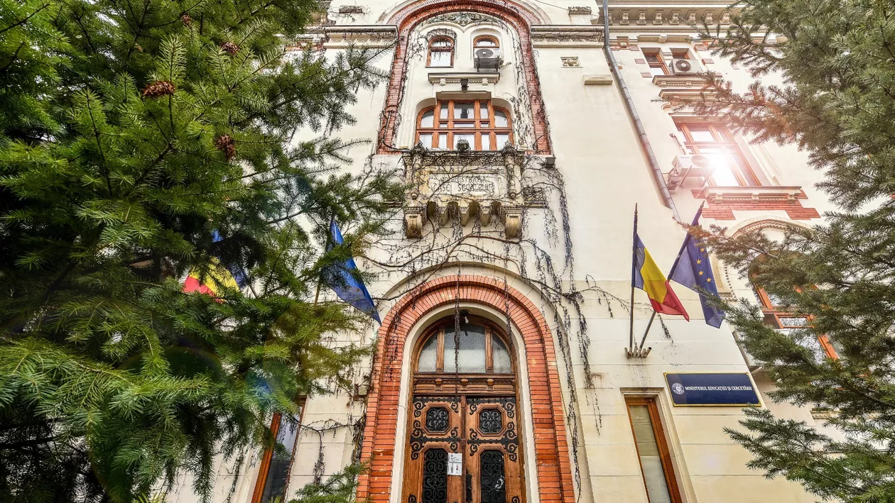 Ministerul Educației: „Aproximativ 98,6% din profesorii titulari au rămas în aceleași unități școlare”