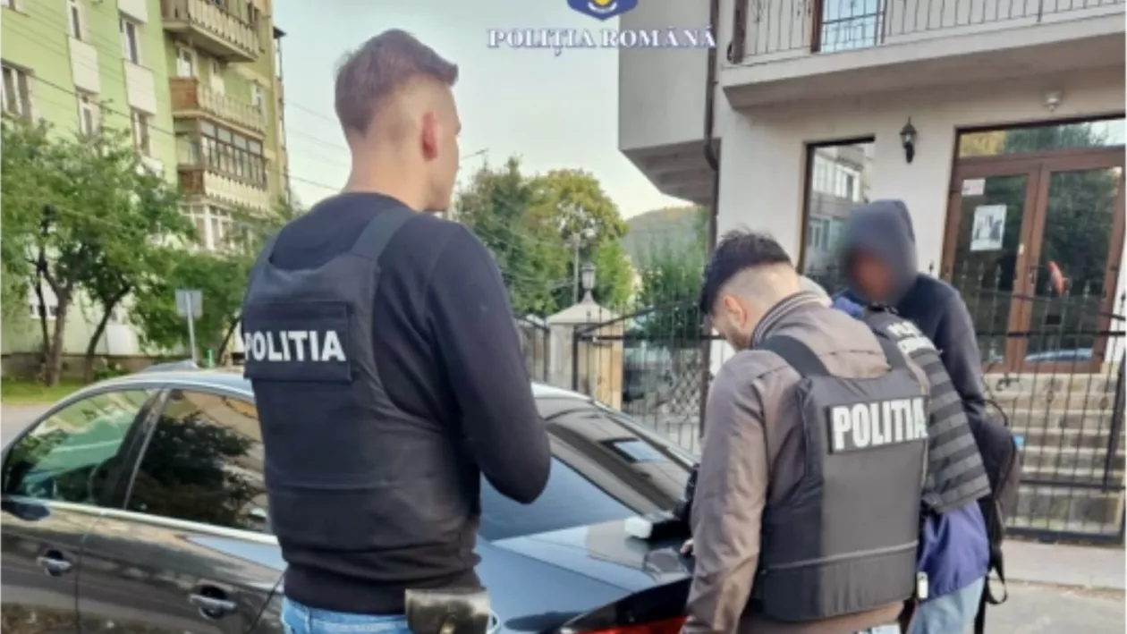 Un bărbat suspectat de furt a fost prins de polițiștii din Bacău. Acesta a fost arestat preventiv pentru 30 de zile