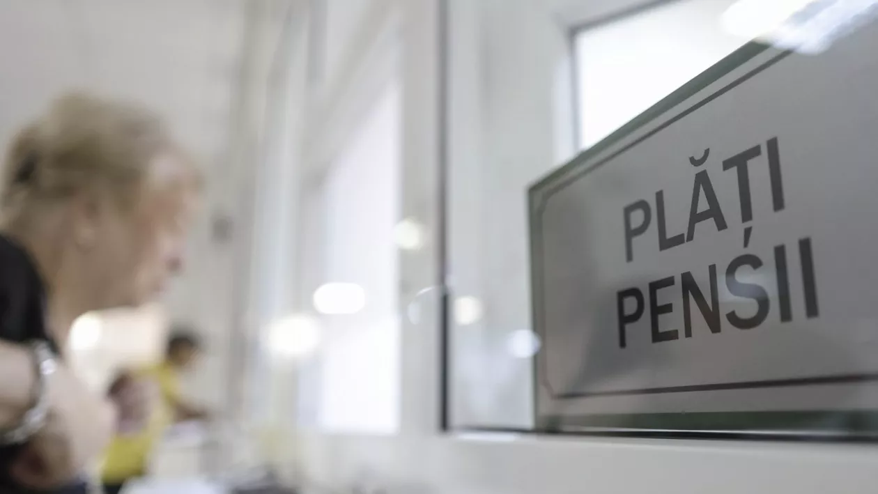 Pensiile din noiembrie vor fi plătite cu întârziere. Cum se modifică calendarul pentru românii din țară și străinătate