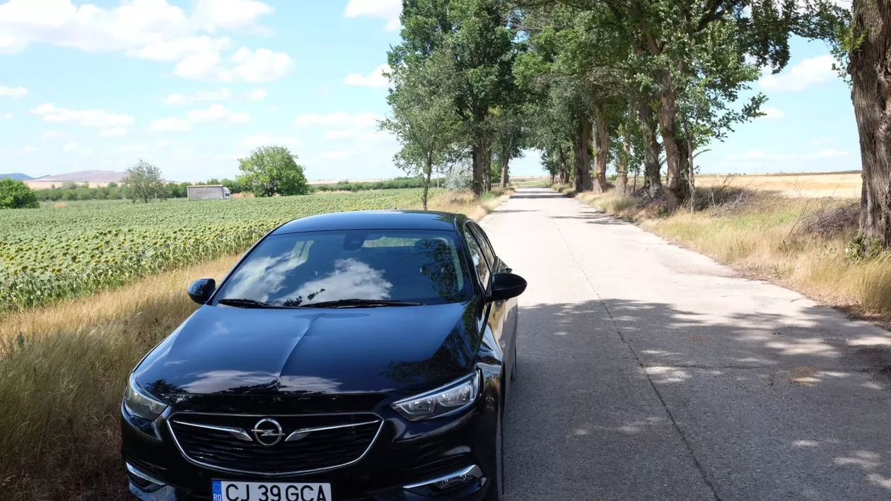 Rent a car în România: „preț afișat” vs. preț final – cum eviți taxele surpriză