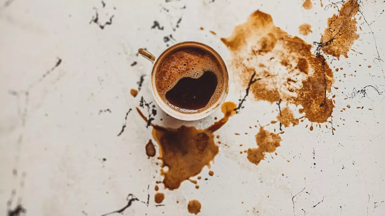 Ce spune zațul din ceașca de cafea? Tradiție, simboluri și semnificații